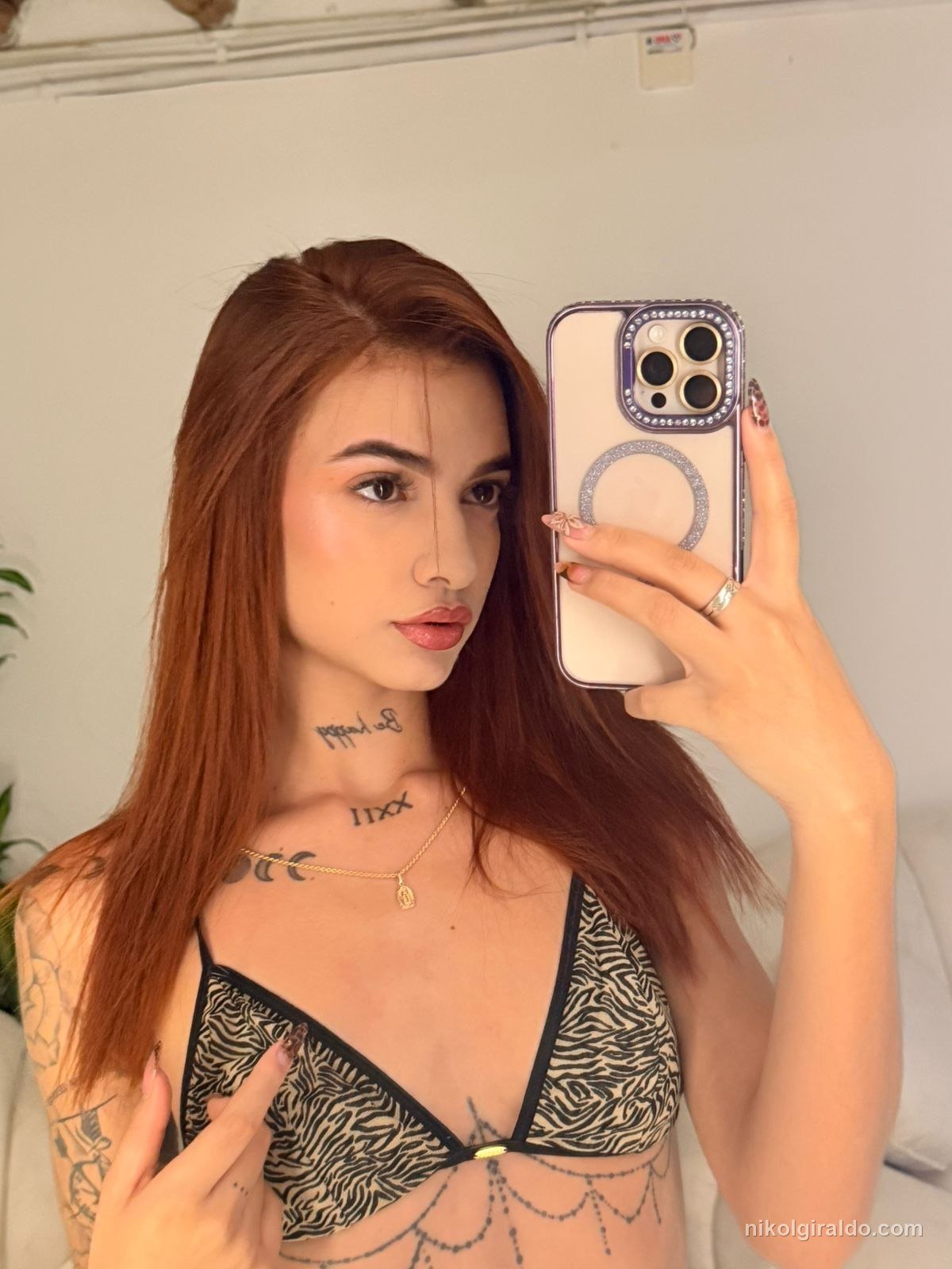 NIKOL GIRALDO lenceria modelo webcam colombiana